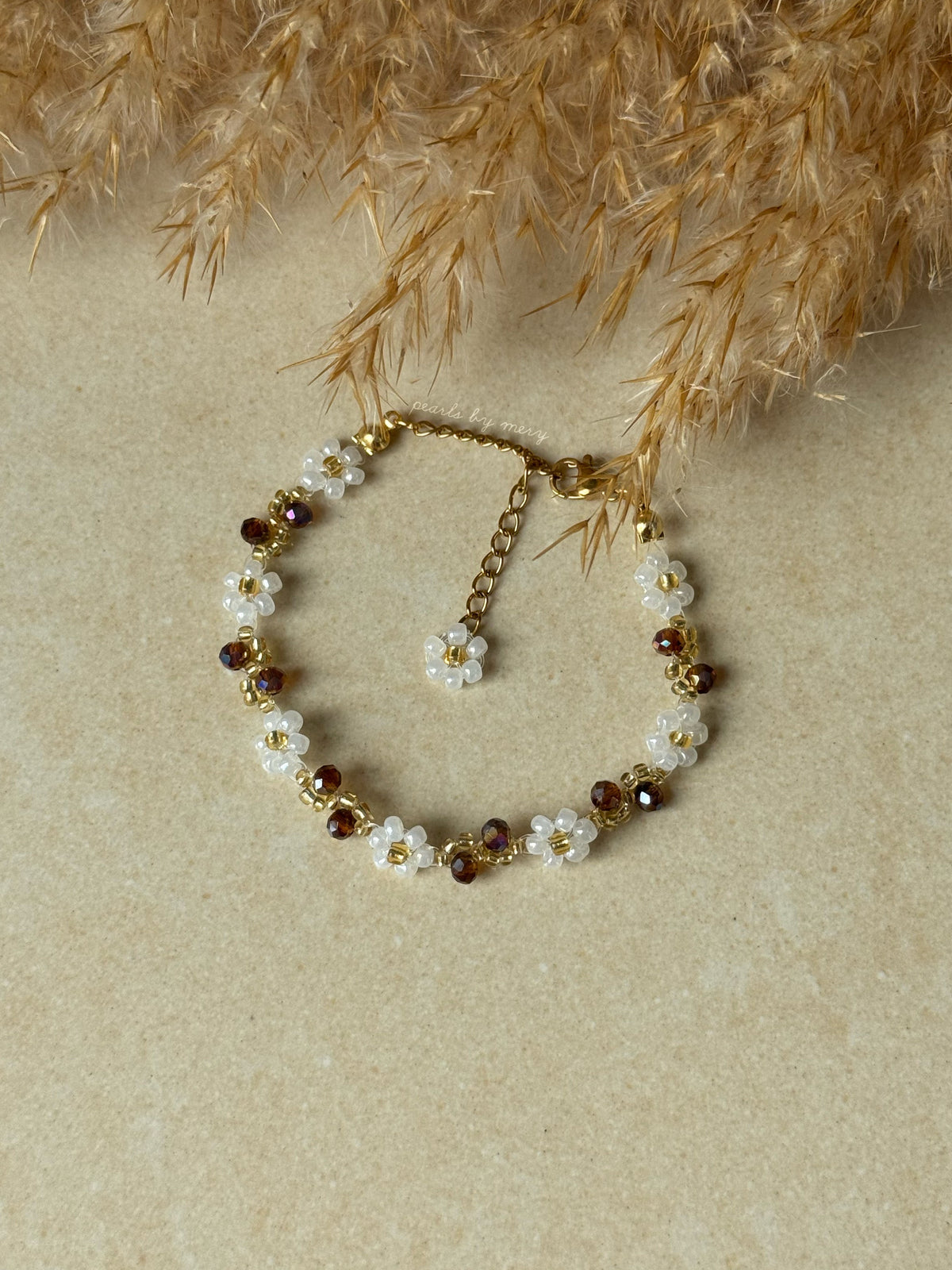 Gänseblümchen Armband mit goldbraunen Details 🤎