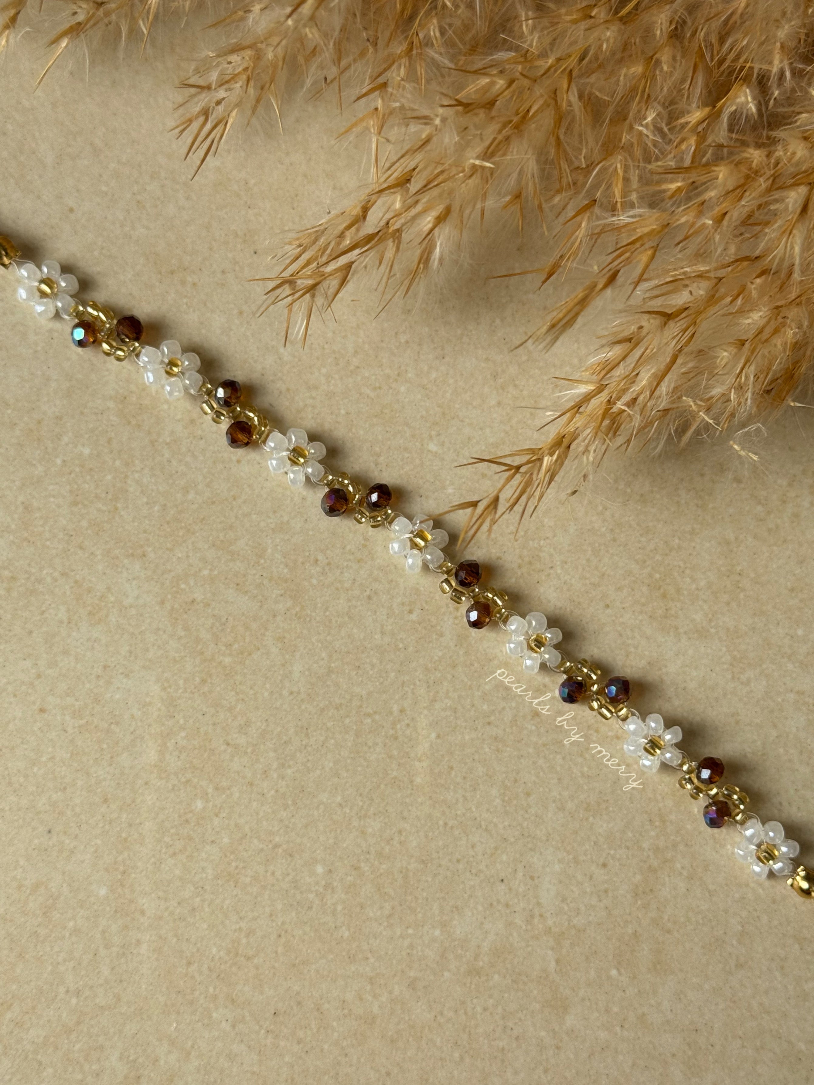 Gänseblümchen Armband mit goldbraunen Details 🤎