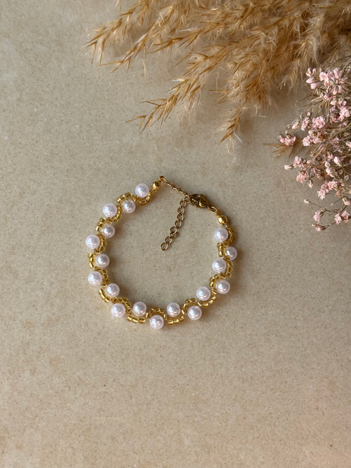 Gold Weiß Perlenarmband 🤍