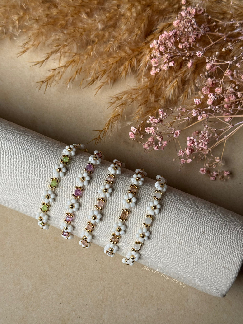 Gänseblümchen Armband mit Kristallperlen ✨
