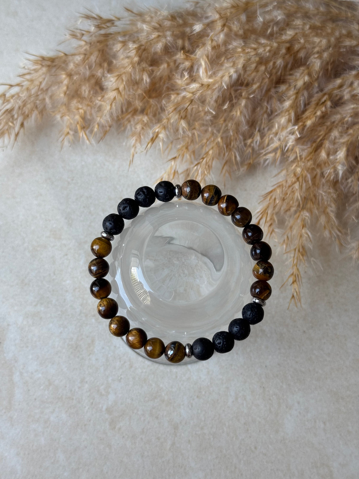Naturstein Perlenarmband aus Tiegerauge und Lavastein 🖤